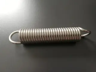 Zugfeder (Größe 5) - kurze Bauform aber mit hoher Federkraft