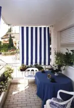 Senkrecht-Sonnensegel 230x140 cm - Blockstreifen blau-weiß - komplett mit der Seilspanntechnik Universal