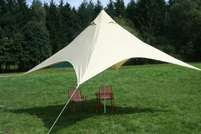 Camping-Freizeit-Sonnensegel (4) Pyramide 4 x 4 m - sandfarben als Sonnenschutz und Regenschutz für die ganze Familie oder als Partyzelt im Garten