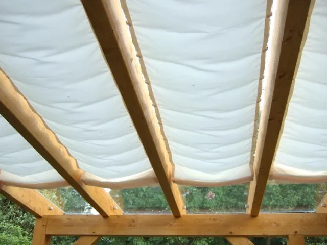 Faltsonnensegel Terrassendach 61 x 275 cm  -  uni weiß  -  ohne Laufhaken