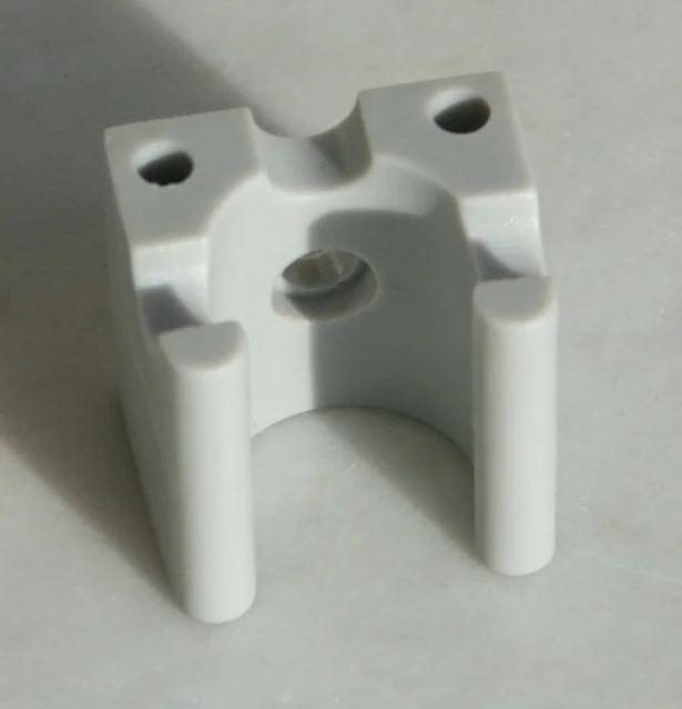 2x Wand-Clip für optimale Standfestigkeit an der Wand, mit Pflanzgefäß oder Balkonbrüstung