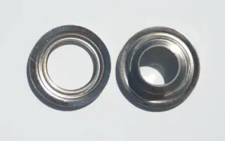 Metallöse aus Messing vernickelt - 10 mm Innendurchmesser zur Befestigung von Sonnensegeln über den Randsaum