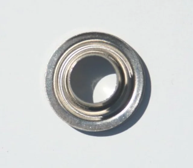 Metallöse aus Messing vernickelt - 10 mm Innendurchmesser zur Befestigung von Sonnensegeln über den Randsaum