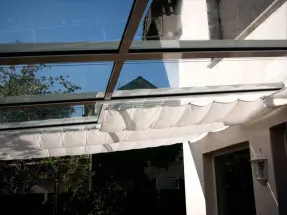 Sonnensegel Innenbeschattung Wintergarten  96 x 330 cm  -  uni hell elfenbein  -  mit 34x  Laufhaken + 2x Stopper - waschbar bei 40° C