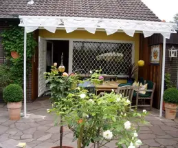 Sonnensegel Wintergartenbeschattung 96 x 330 cm - uni weiß  -  mit  34x Laufhaken + 2x Laufhakenstopper