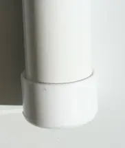 Unteres Rohrstück Montagestab mit weißer Abdeckkappe zur Aufstellung auf festen Böden