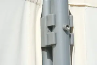 Umkleide Quadrat (5) mit Erdankern +  DoppelTür - OutDoor - mit Schraub-Erdankern -  Bespannung Paravent hell elfenbein - waschbar