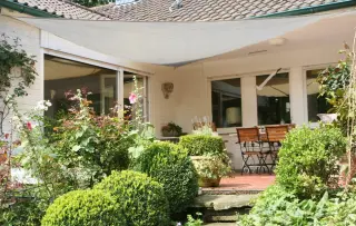 Dreiecksonnensegel 5 m - offenes Schattierungsgewebe - Farbe grau