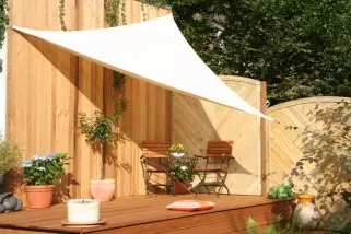 Dreiecksonnensegel konkav 360 cm - offenes Schattierungsgewebe - Farbe creme weiß