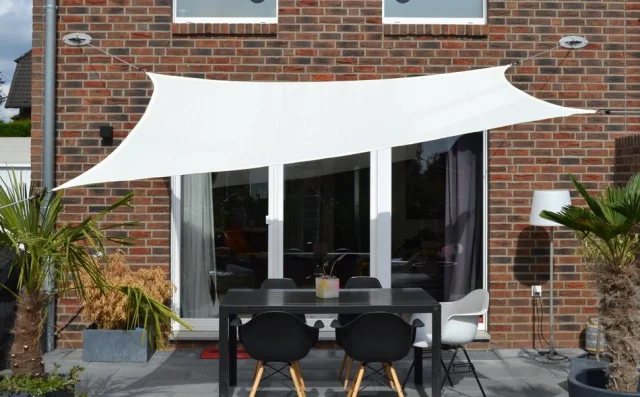 Vierecksonnensegel 2,5 x 3 m creme weiß