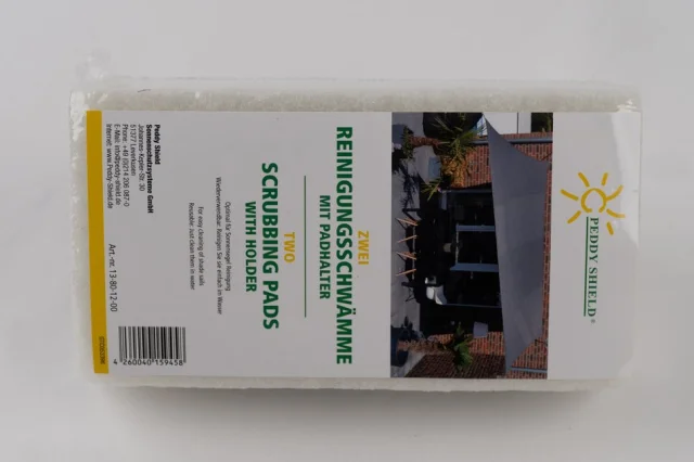 Zwei Reinigungsschwämme