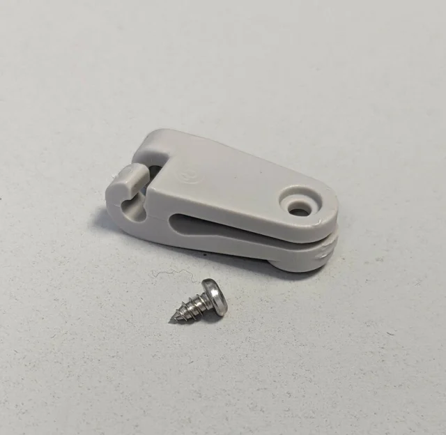 Laufhaken für alle Sonnensegel in Seilspanntechnik - 20 Stück - hellgrau - mit kleinen Edelstahlschrauben zum Anklemmen an das Faltsonnensegel