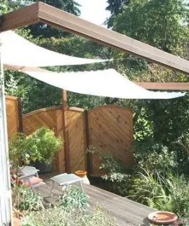 Schrägpergola für Seilspann-Sonnensegel