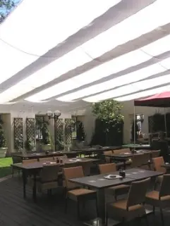 Architektur und DIY Sonnenschutz