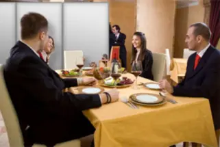 Paravent -Raumteiler und Umkleidekabine für viele Anwendungen