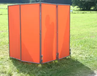 Sichtschutz Paravent als mobile, flexible Umkleidekabine: InDoor & OutDoor