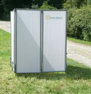 Paravent Außenwerbung mit mobilen Sichtschutzwänden