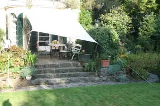 Aufstellung Vierecksegel im Garten - Montagestange Sonnensegel