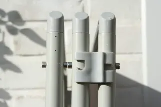 Sichtschutz Paravent auf dem Balkon