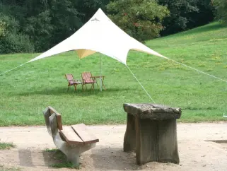 Sonnensegel-Pavillion