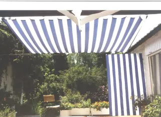 Sonnensegel 330 x 200 cm kombiniert mit einem Senkrecht-Sonnensegel