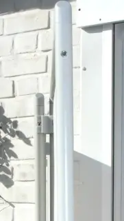 Paravent versetzt gesteckt - so können die Paravent-Rahmen aufeinander gefaltet werden.