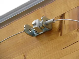 Seilspanner Universal Chrom geöffnet mit Spannschraube un dEdelstahlseil