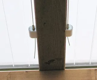 Seilspanner Universal rechts und links am Tragbalken Terrassenüberdachung