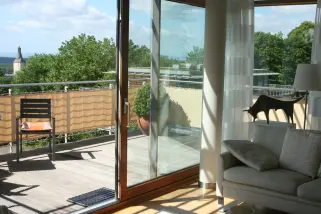 Innenansicht Dachterrasse mit Balkonbespannung 75 x 500 cm