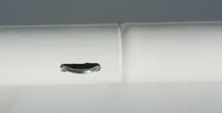 Das Federelement hält zwei Rohrstücke vom Montagestab 2,7 m zusammen