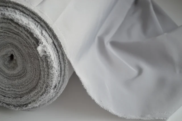 Polyesterstoff - 140 g/m² - Ballenbreite 146 cm - hellgrau- zum Selbernähen für Sonnensegel