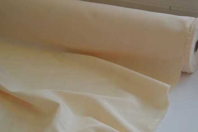 Polyesterstoff - 140 g/m² - Ballenbreite 146 cm - elfenbein- zum Selbernähen für Sonnensegel