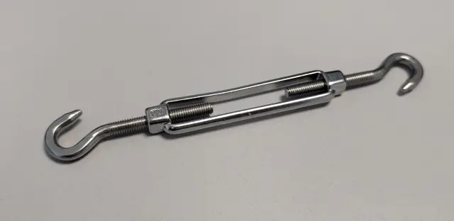 Das offene Edelstahl Spannschloss 6 mm als Segelspanner für konkave Sonnensegel mit einer Fläche bis 30 m².