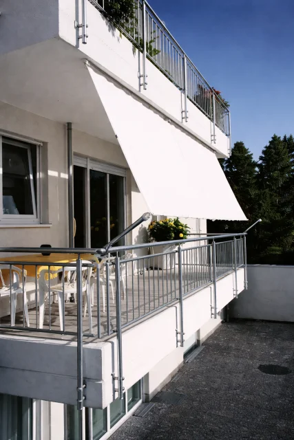Bausatz Balkon-II  für Balkone mit Handlauf und Decke: Sonnensegel in Seilspanntechnik für Balkon-Sonnenschutz